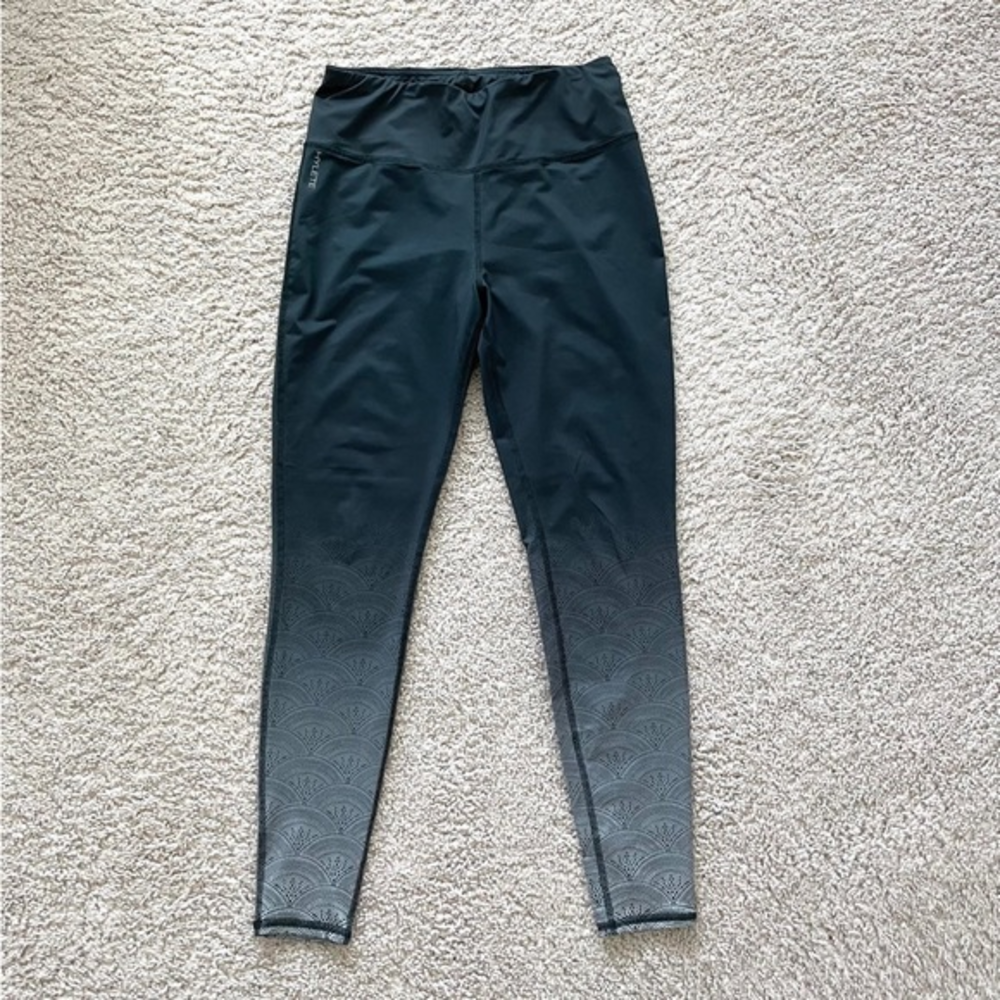 Hylete Motiv Black Grey Fade Ombré Workout Athletic Leggings Women’s size M